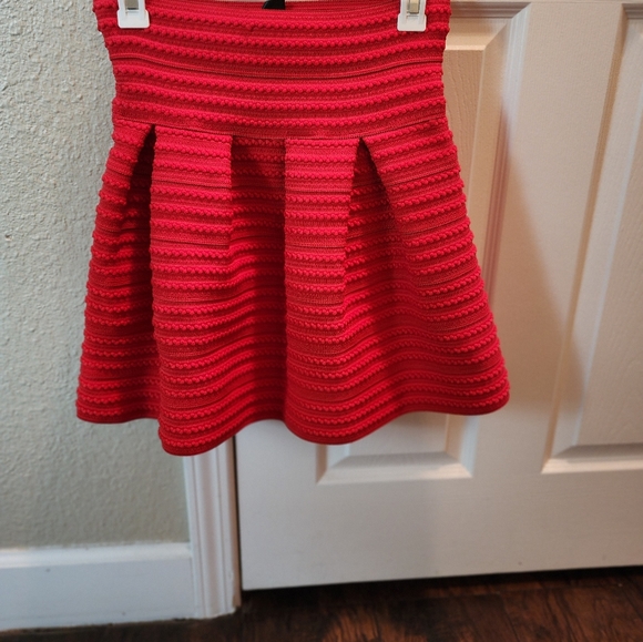 H&M high rise skirt - Picture 2 of 3